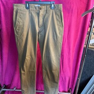 mens khaki pants 
Size 32W - 32L
In good condition